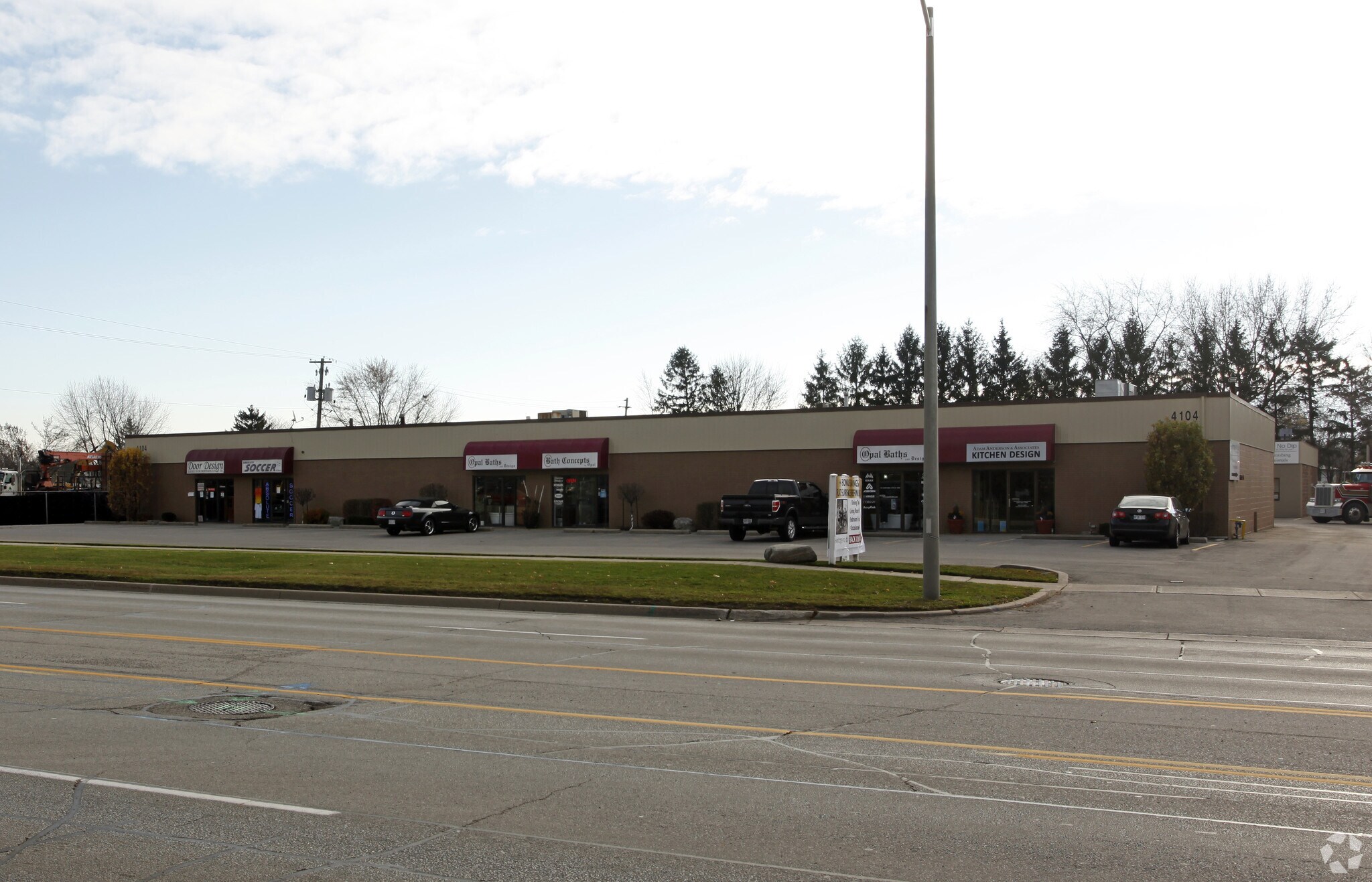4104 Fairview St, Burlington, ON for sale Primary Photo- Image 1 of 1