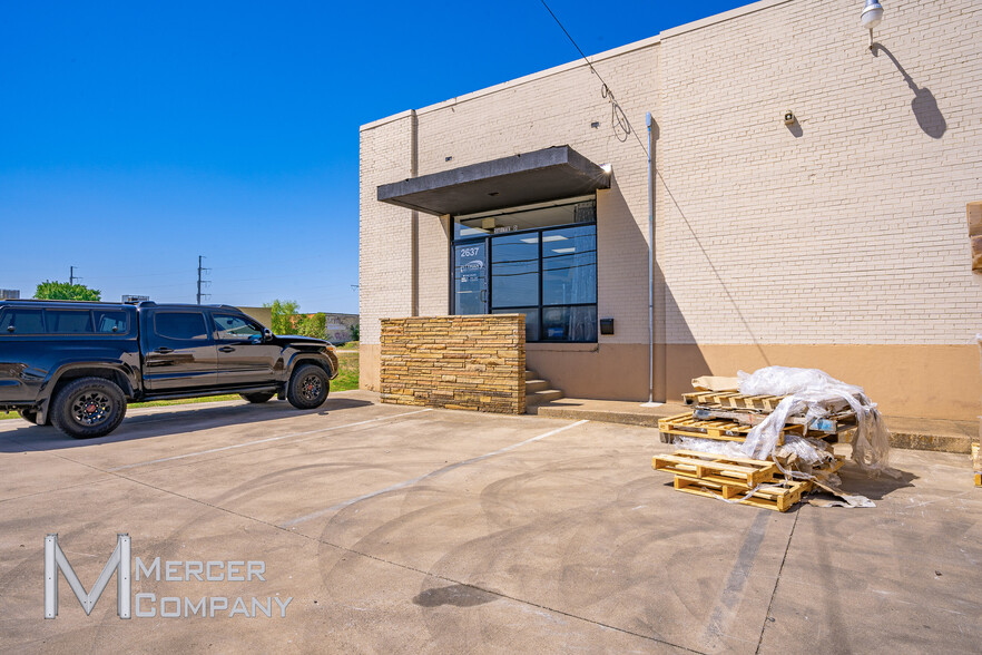 1234 Medical District Dr, Dallas, TX à vendre - Photo du b timent - Image 3 de 11