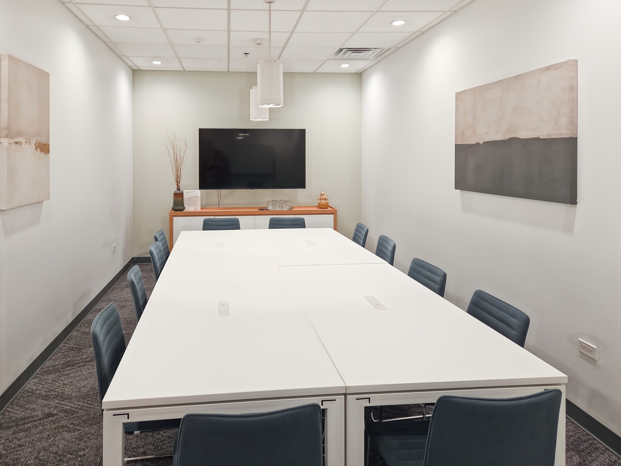 611 S Milwaukee Ave, Libertyville, IL for lease Interior Photo- Image 1 of 23