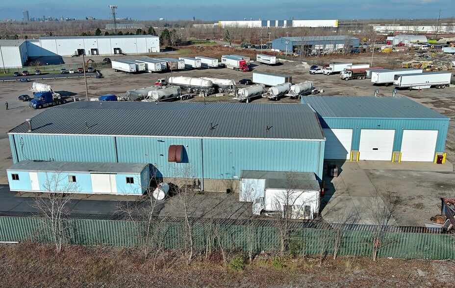 70 N Gates Ave, Buffalo, NY à louer - Photo du bâtiment - Image 2 de 28