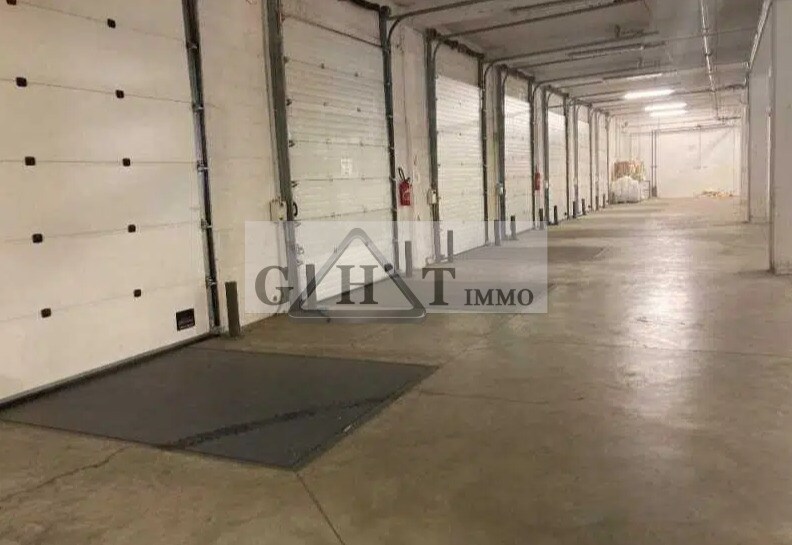 Industrial in Saint-Denis for lease - Interior Photo - Image 3 of 3