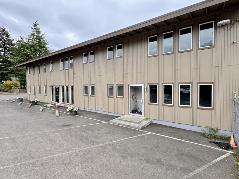 9301 SE Stanley Ave, Milwaukie, OR for lease - Building Photo - Image 3 of 4