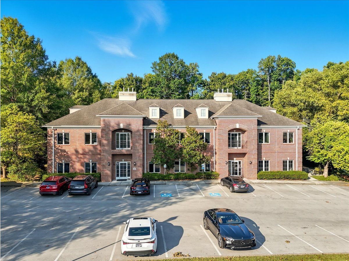6223 Highland Place Way, Knoxville, TN for lease Primary Photo- Image 1 of 8