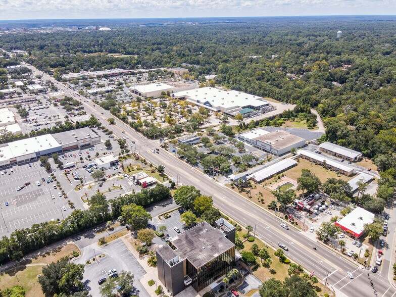 2820 NW 13th St, Gainesville, FL à louer - Photo du bâtiment - Image 3 de 16