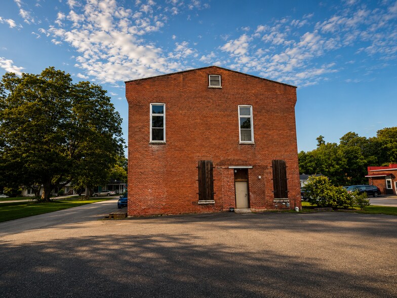6943 Monroe, Stockwell, IN à vendre - Photo du bâtiment - Image 3 de 20
