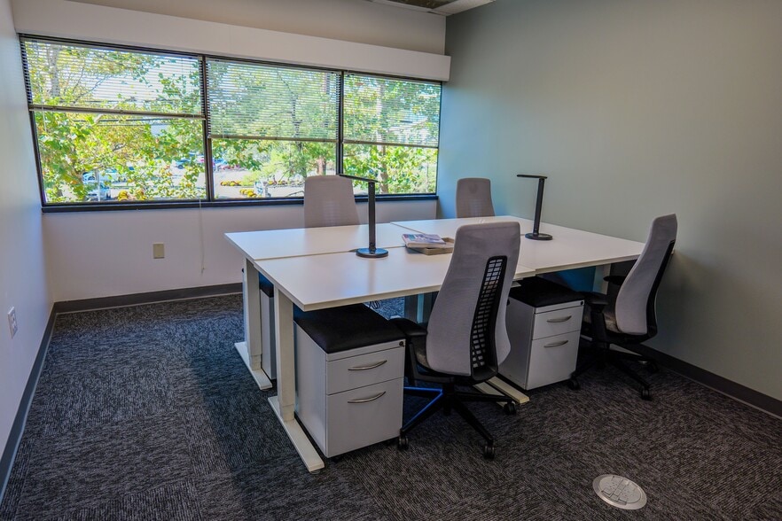 20 Jackson Dr, Cranford, NJ for lease - Interior Photo - Image 3 of 8