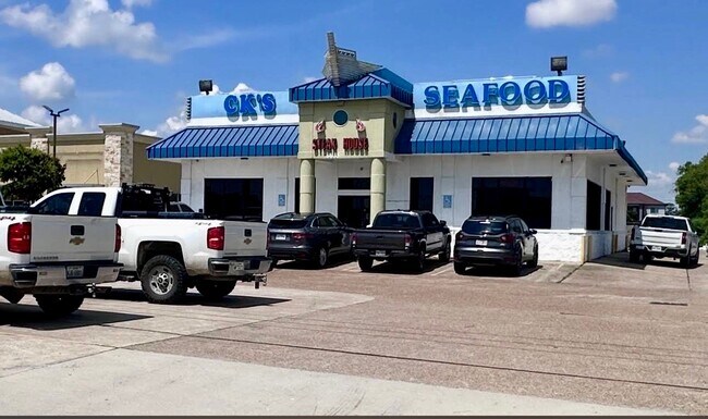 More details for 8835 N Highway 146, Baytown, TX - Retail for Sale