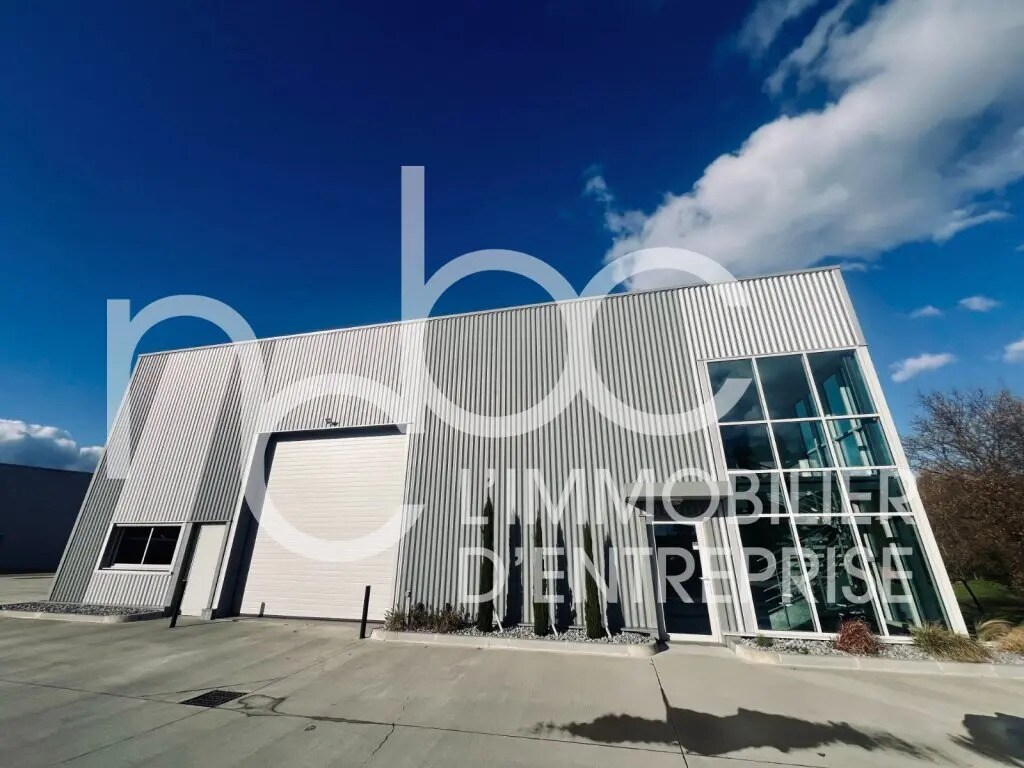 Flex in Vourles for lease Building Photo- Image 1 of 17