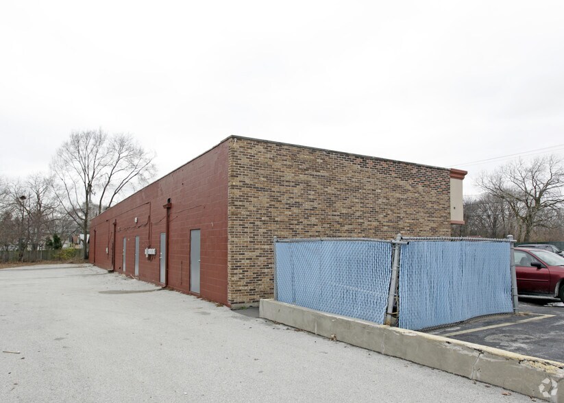 4815 155th St, Oak Forest, IL à louer - Photo du bâtiment - Image 3 de 3