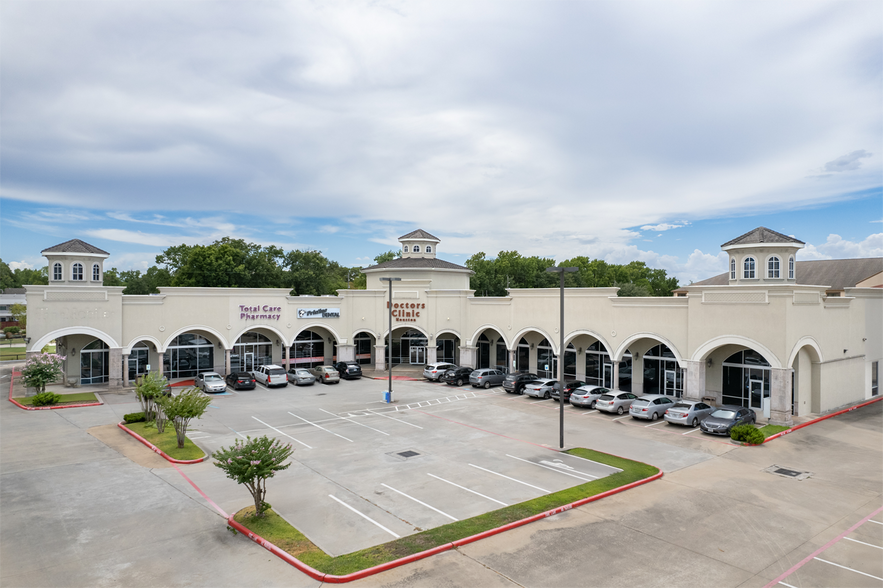 14755 North Fwy, Houston, TX for lease - Building Photo - Image 2 of 9