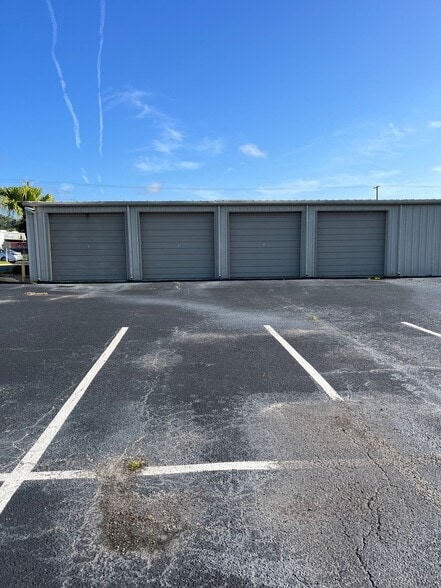 8915 Maislin Dr, Tampa, FL for sale - Building Photo - Image 2 of 14