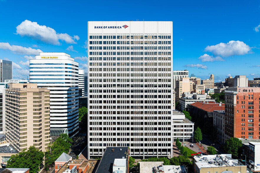 1111 E Main St, Richmond, VA à louer - Photo du bâtiment - Image 2 de 8