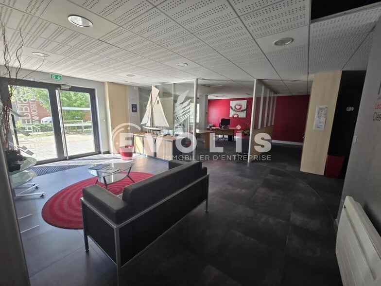 Office in Massy for lease - Lobby - Image 1 of 9