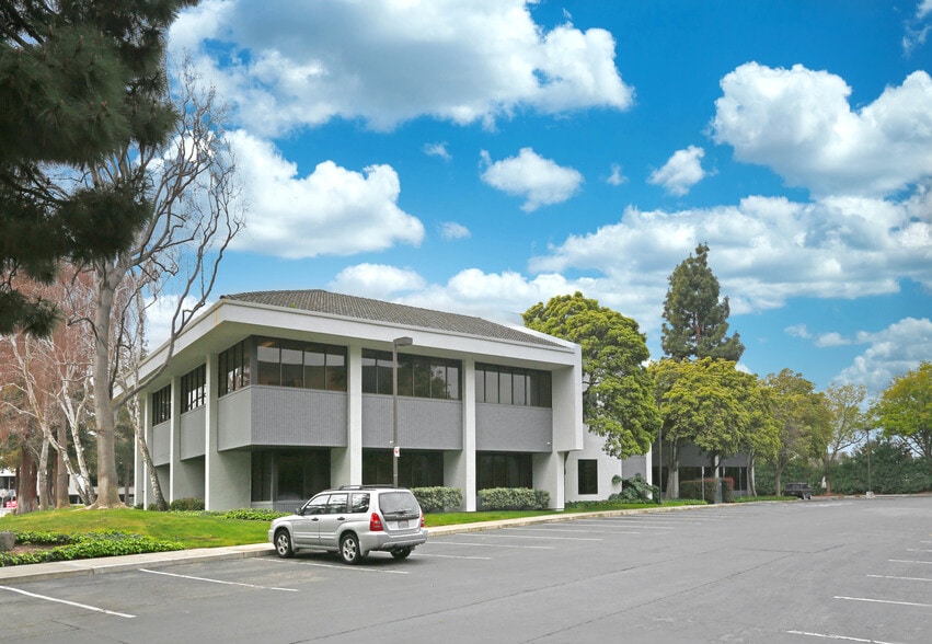 3211 Scott Blvd, Santa Clara, CA for lease - Building Photo - Image 1 of 3