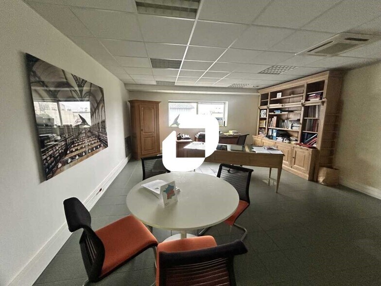 Bureau dans Houilles à louer - Photo intérieure - Image 2 de 19