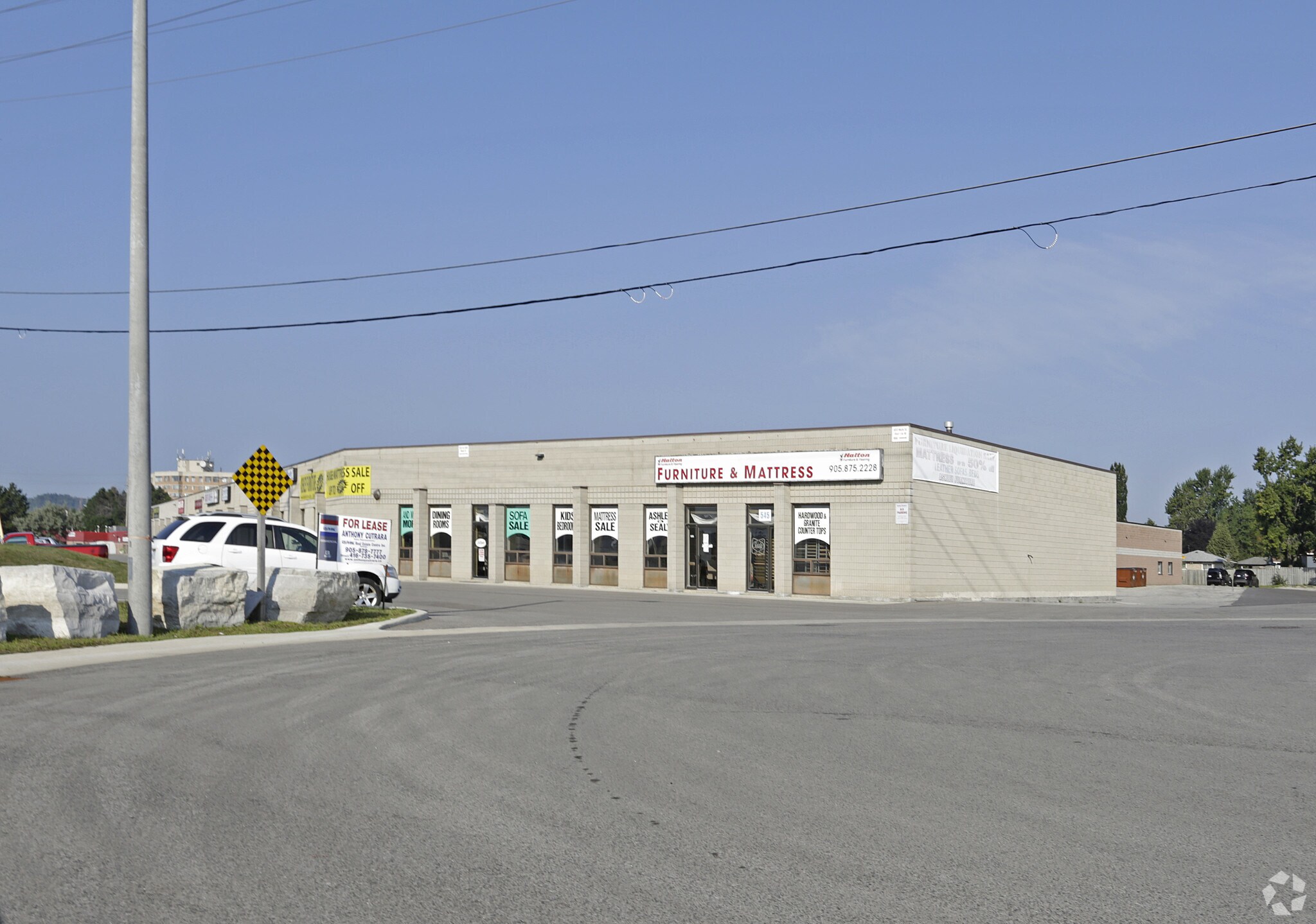 525-527 Main St E, Milton, ON à vendre Photo principale- Image 1 de 1