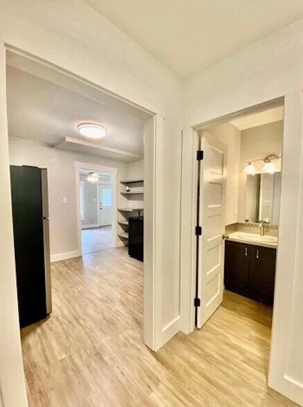 1516-1520 D St, Floresville, TX à vendre - Photo du bâtiment - Image 3 de 10