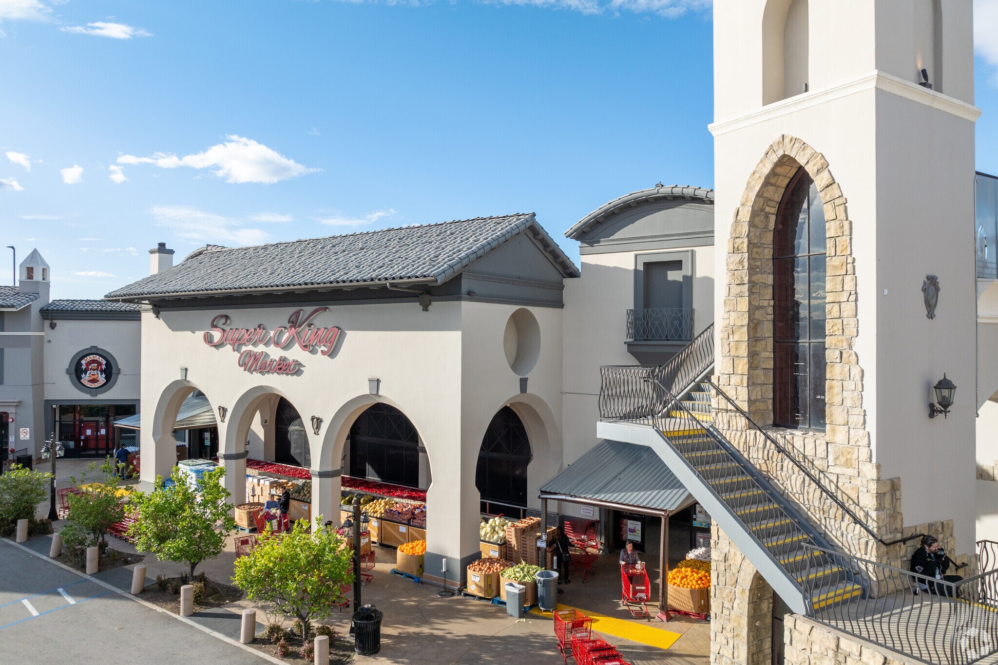 19500 Plummer St, Northridge, CA à louer Photo principale- Image 1 de 9