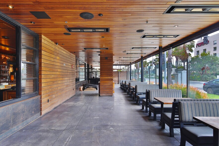 1733 Ocean Ave, Santa Monica, CA à louer - Photo intérieure - Image 2 de 9