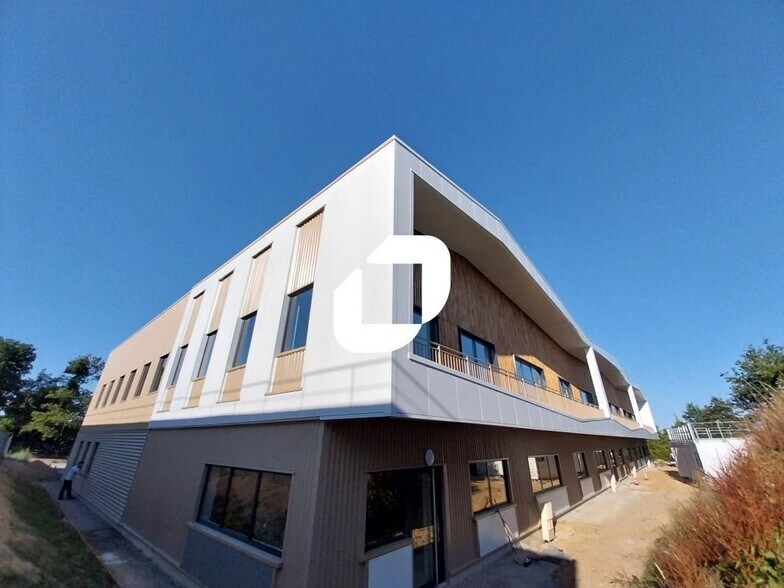 Flex dans Carquefou à louer - Photo du bâtiment - Image 3 de 13