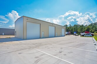 3295 Steel Rail Dr, Bunnell, FL for lease Interior Photo- Image 2 of 37