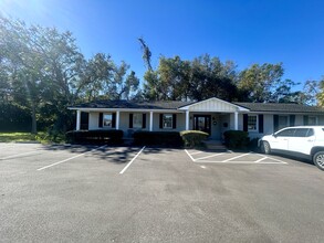 1963 S 8th St, Fernandina Beach, FL à louer Photo du bâtiment- Image 1 de 19