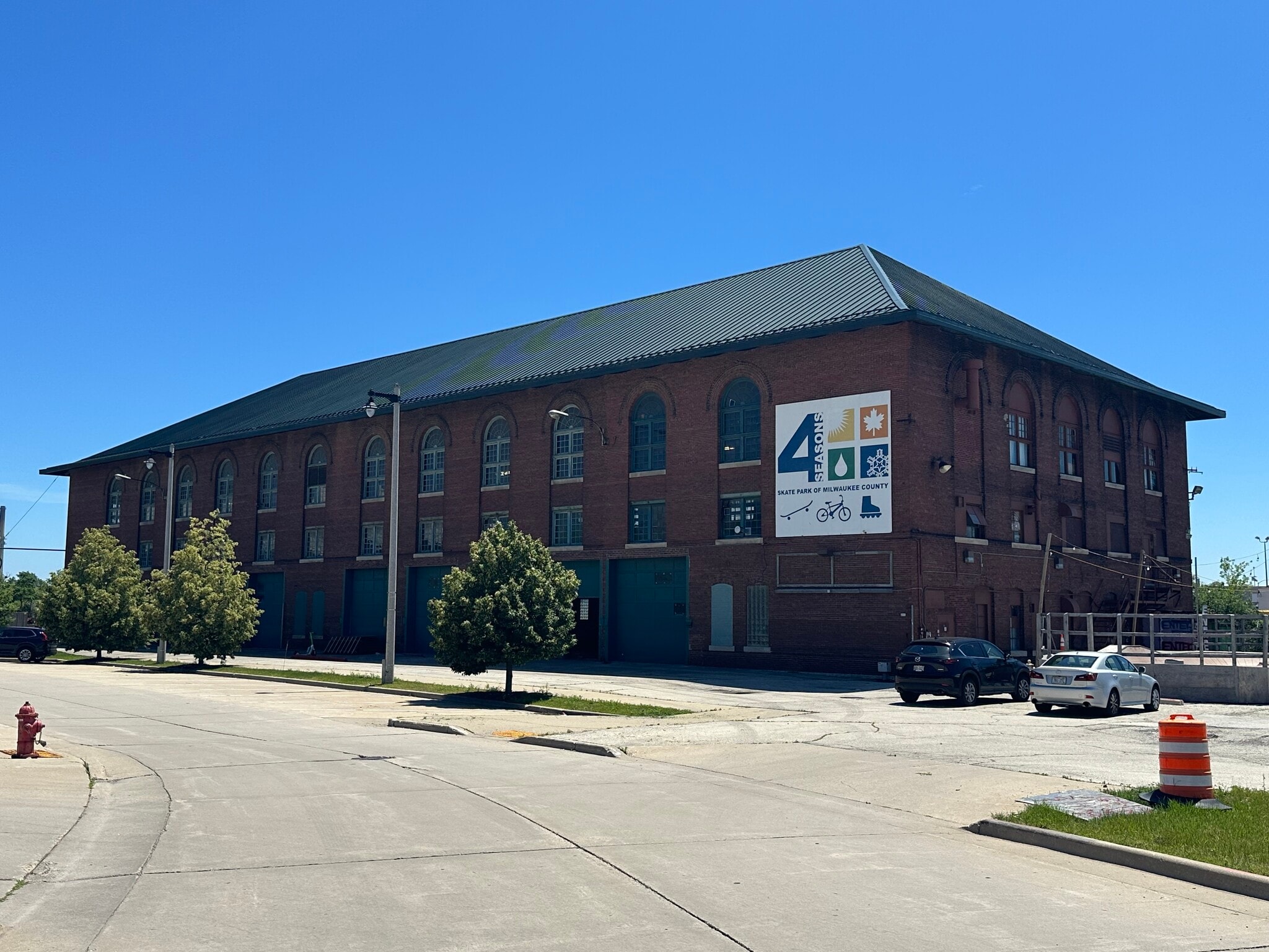 2215 W Mount Vernon Ave, Milwaukee, WI for sale Building Photo- Image 1 of 19