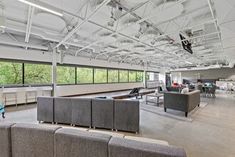 1745 114th Ave SE, Bellevue, WA for lease Interior Photo- Image 2 of 3