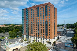 Plus de détails pour 42 Broad St W, Mount Vernon, NY - Commerce de détail à louer