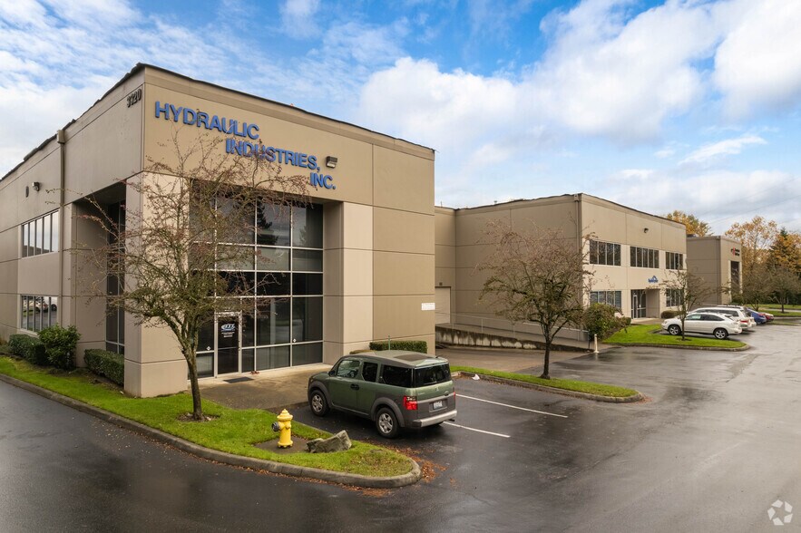 3320 W Valley Hwy N, Auburn, WA à louer - Photo principale - Image 1 de 27