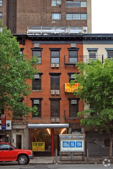 526 9th Ave, New York, NY for lease - Primary Photo - Image 1 of 1