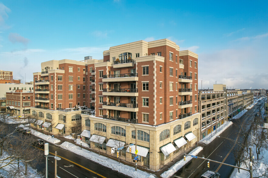 Downtown Office Condos - Rochester portefeuille de 2 propriétés à vendre sur LoopNet.ca - Photo principale - Image 1 de 7