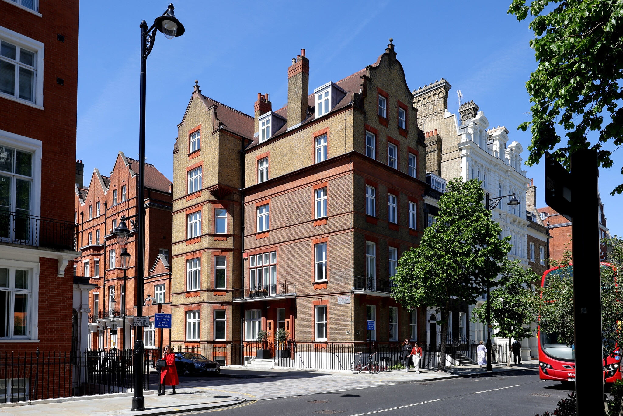 124 Sloane St, London for lease Primary Photo- Image 1 of 11