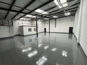 Trench Lock 3, Telford for lease Interior Photo- Image 1 of 3