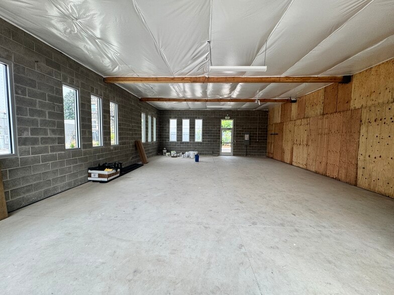 1939 E Burnside St, Portland, OR for lease - Construction Photo - Image 3 of 7