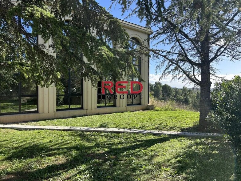 Office in Aix-en-Provence for lease - Building Photo - Image 3 of 8