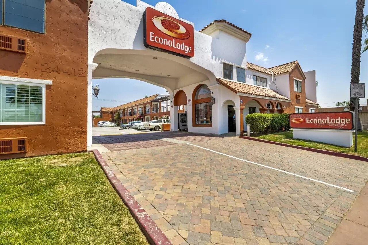 24412 Sunnymead Blvd, Moreno Valley, CA à vendre Photo du bâtiment- Image 1 de 11
