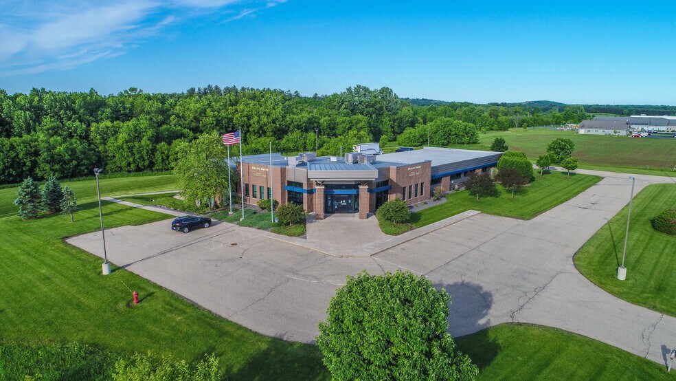 1990 Godfrey Dr, Waupaca, WI for lease - Aerial - Image 1 of 18