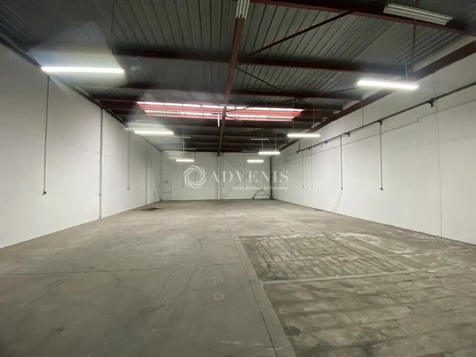 Flex in Buc for lease Interior Photo- Image 1 of 7