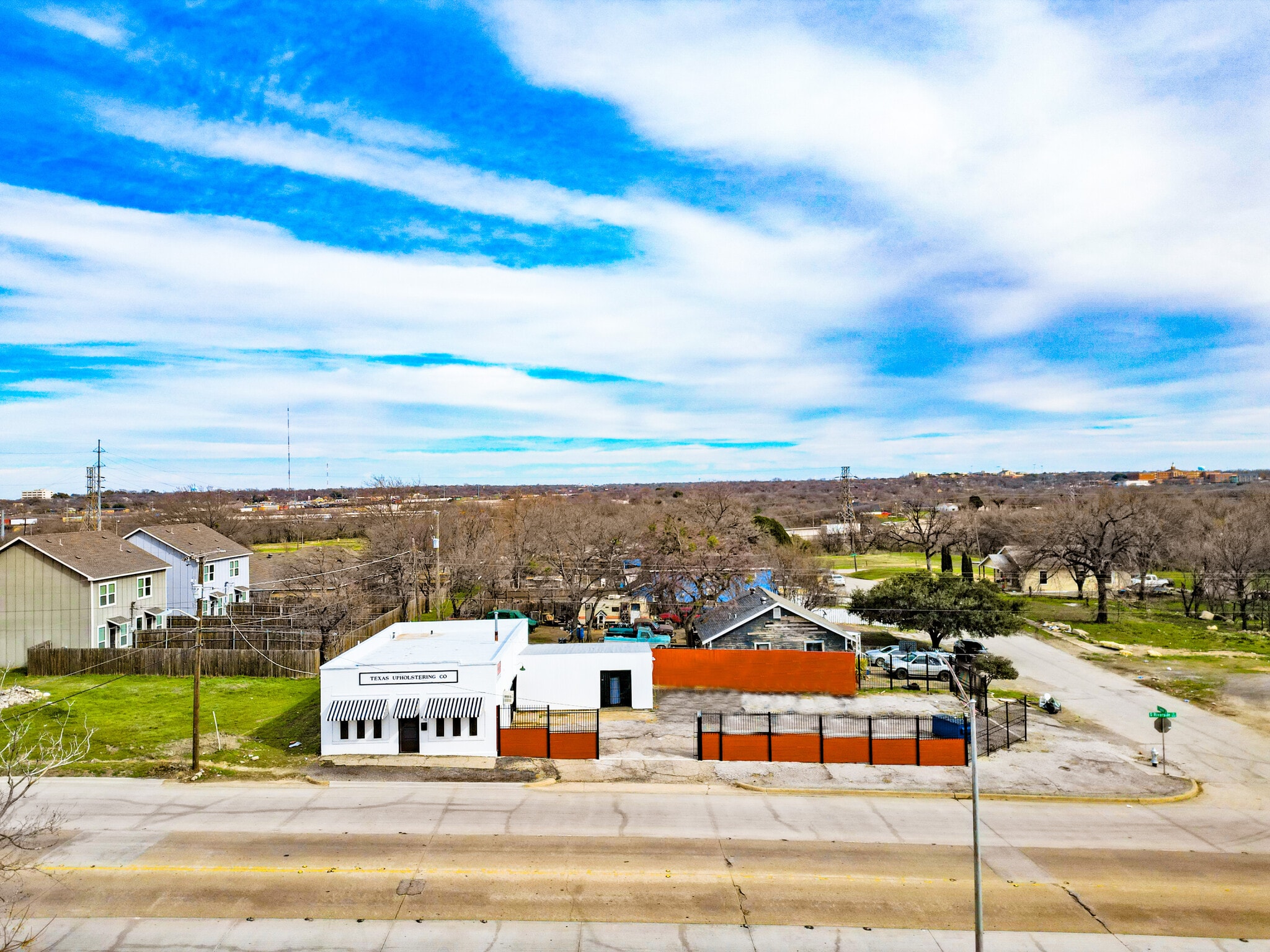 411 S Riverside Dr, Fort Worth, TX for lease Primary Photo- Image 1 of 7