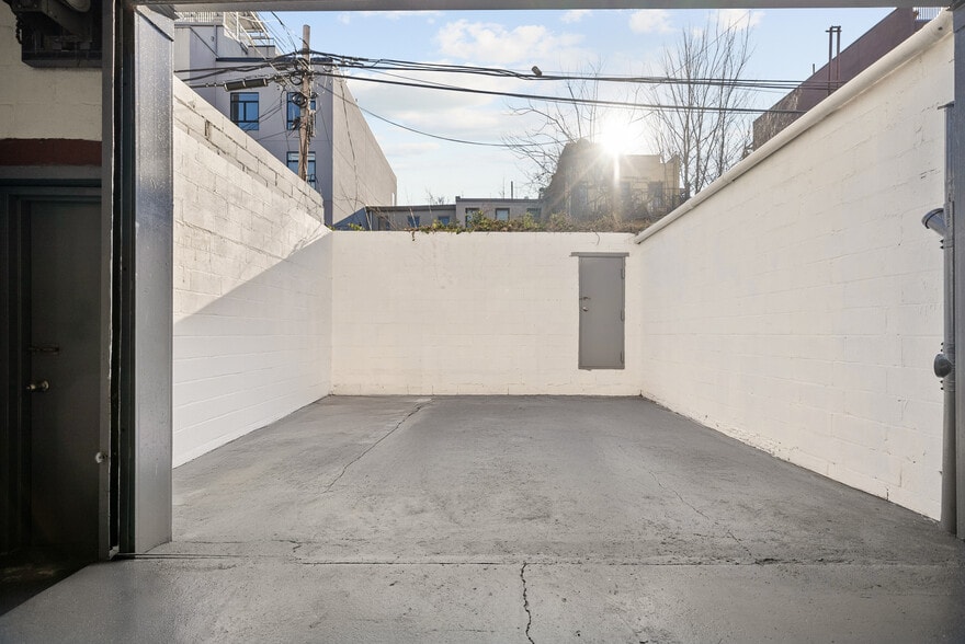 952 Atlantic Ave, Brooklyn, NY for lease - Building Photo - Image 2 of 7