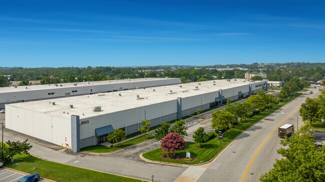 Plus de détails pour 8901 Yellow Brick Rd, Rosedale, MD - Local d'activités à louer