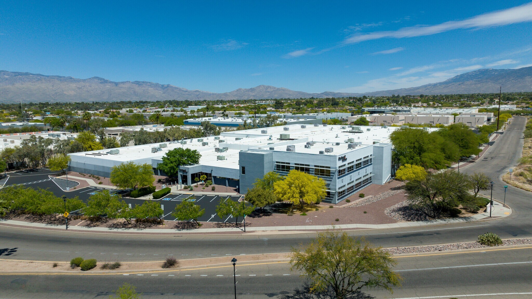 1851 S Pantano Rd, Tucson, AZ à vendre Photo du bâtiment- Image 1 de 12