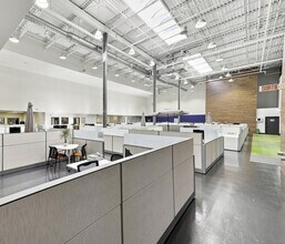 9300-9500 Boul Du Golf, Montréal, QC for lease Interior Photo- Image 1 of 6