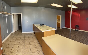 18915 E Front St, Linden, CA for lease Interior Photo- Image 2 of 7