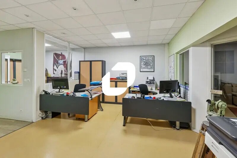 Office in Levallois-Perret for sale - Interior Photo - Image 2 of 14
