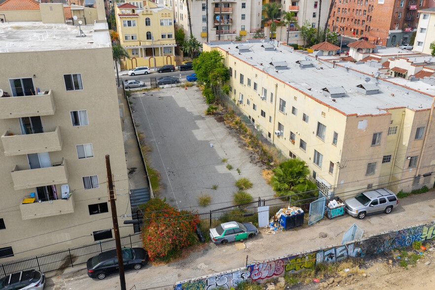 744 S Carondelet St, Los Angeles, CA à vendre - Photo du bâtiment - Image 3 de 8