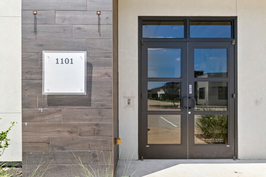 8118 Fry Rd, Cypress, TX à louer - Photo du bâtiment - Image 2 de 22