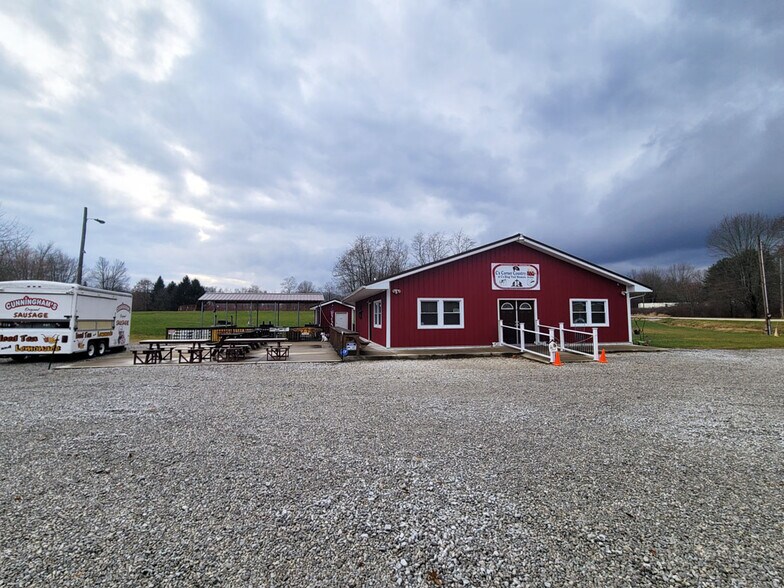 7517 Pymatuning Lake Rd, Williamsfield, OH à vendre - Photo du bâtiment - Image 3 de 14