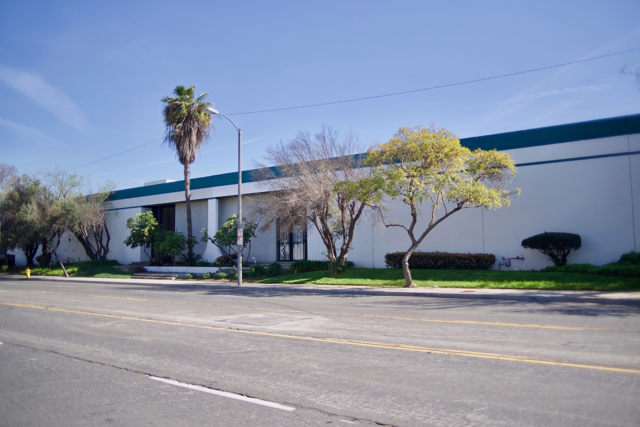 840-860 E Walnut St, Carson, CA for sale Primary Photo- Image 1 of 1